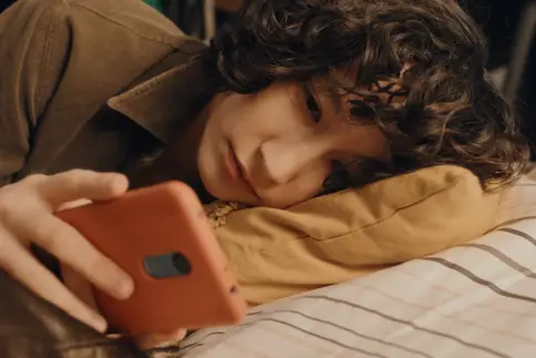 JW49019426_jw-surgeon-general-teens-social-media_thumb_VIM